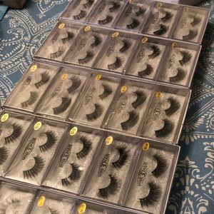 Mink eyelashes
